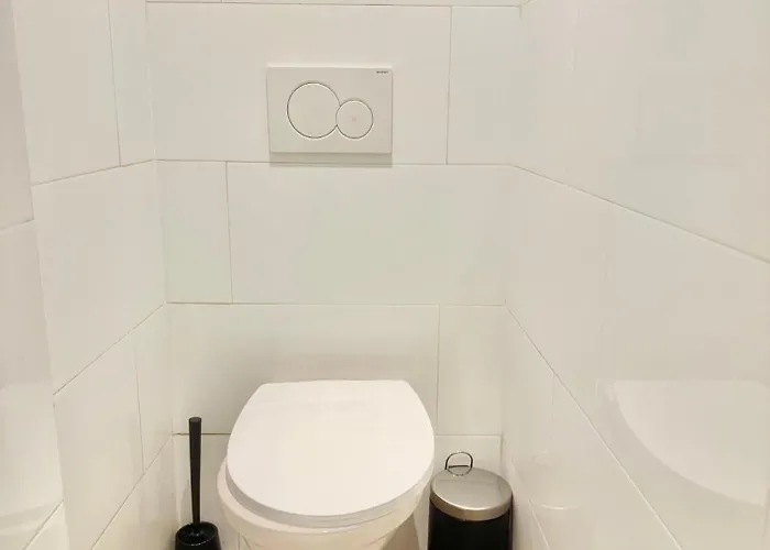 Spacious Ground Floor Near Center Apartamento
