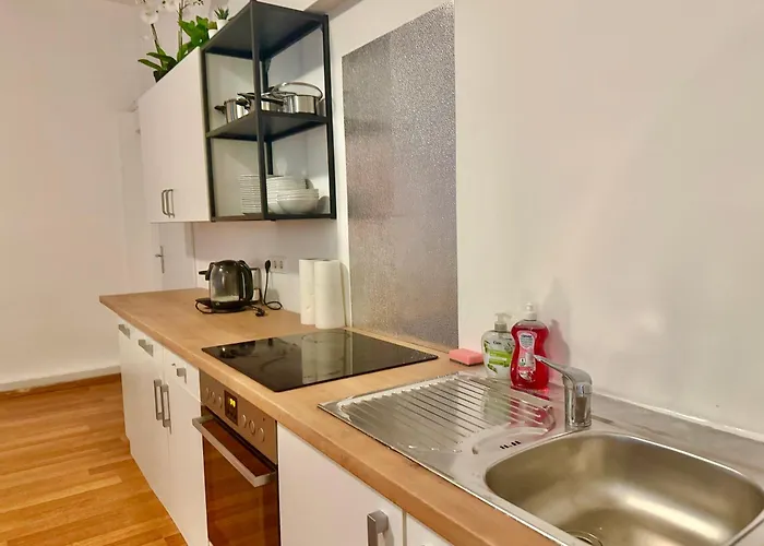 Apartamento Spacious Ground Floor Near Center
